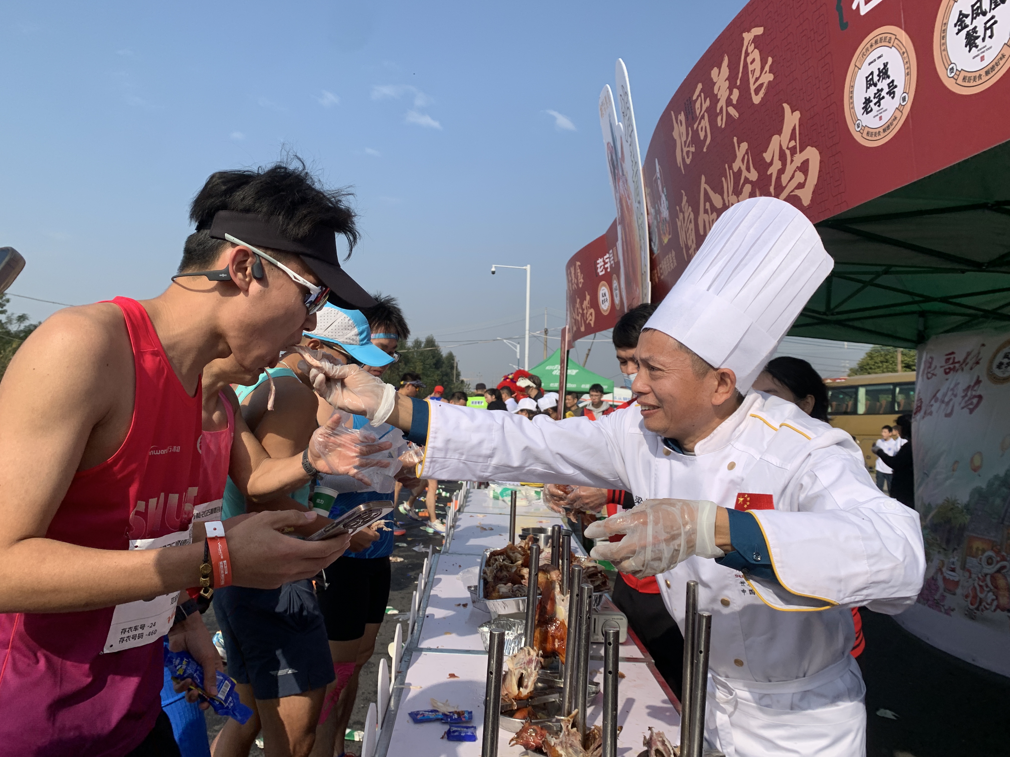 根哥美食提供的“棟企雞”（圖源主辦方）